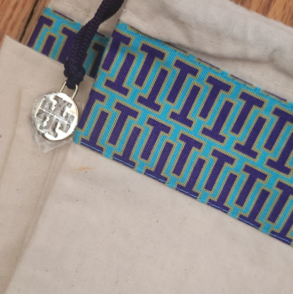Tory Burch.Dust Cover Bag 23